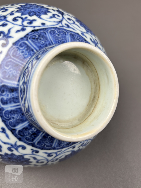 清雍正 青花莲托八吉祥纹高足碗 - 图8